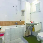 1 Floor *