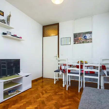 Beautiful In With Kitchen