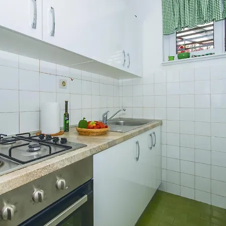 Apartment Beautiful In With Kitchen Split